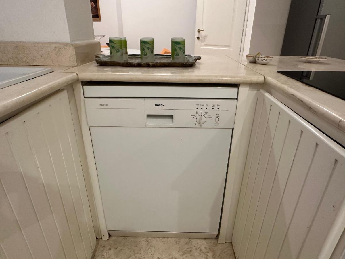 Pf Luxury Apartment Petrarca Posillipo Capri View - My Place Наполи Екстериор снимка