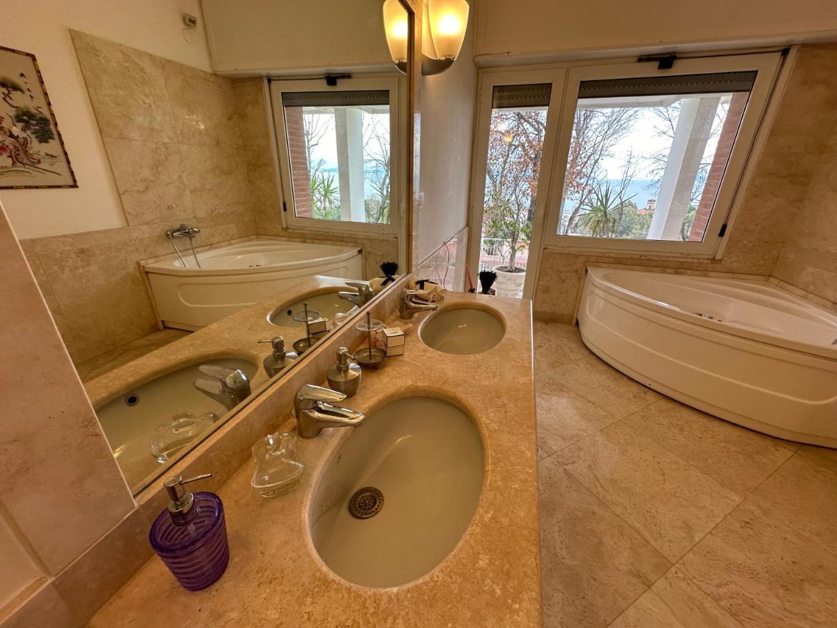 Pf Luxury Apartment Petrarca Posillipo Capri View - My Place Наполи Екстериор снимка