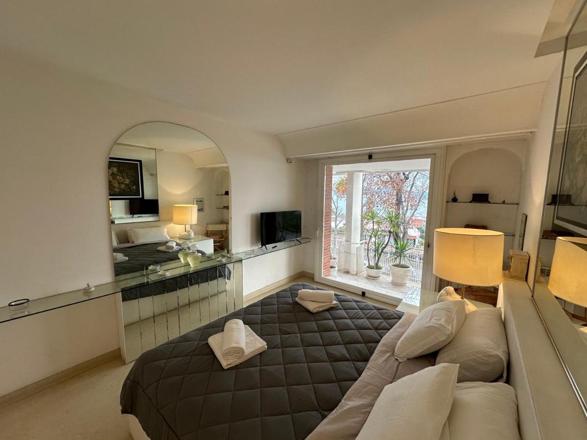 Pf Luxury Apartment Petrarca Posillipo Capri View - My Place Наполи Екстериор снимка