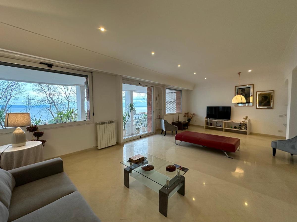 Pf Luxury Apartment Petrarca Posillipo Capri View - My Place Наполи Екстериор снимка