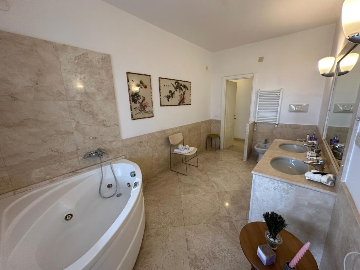 Pf Luxury Apartment Petrarca Posillipo Capri View - My Place Наполи Екстериор снимка