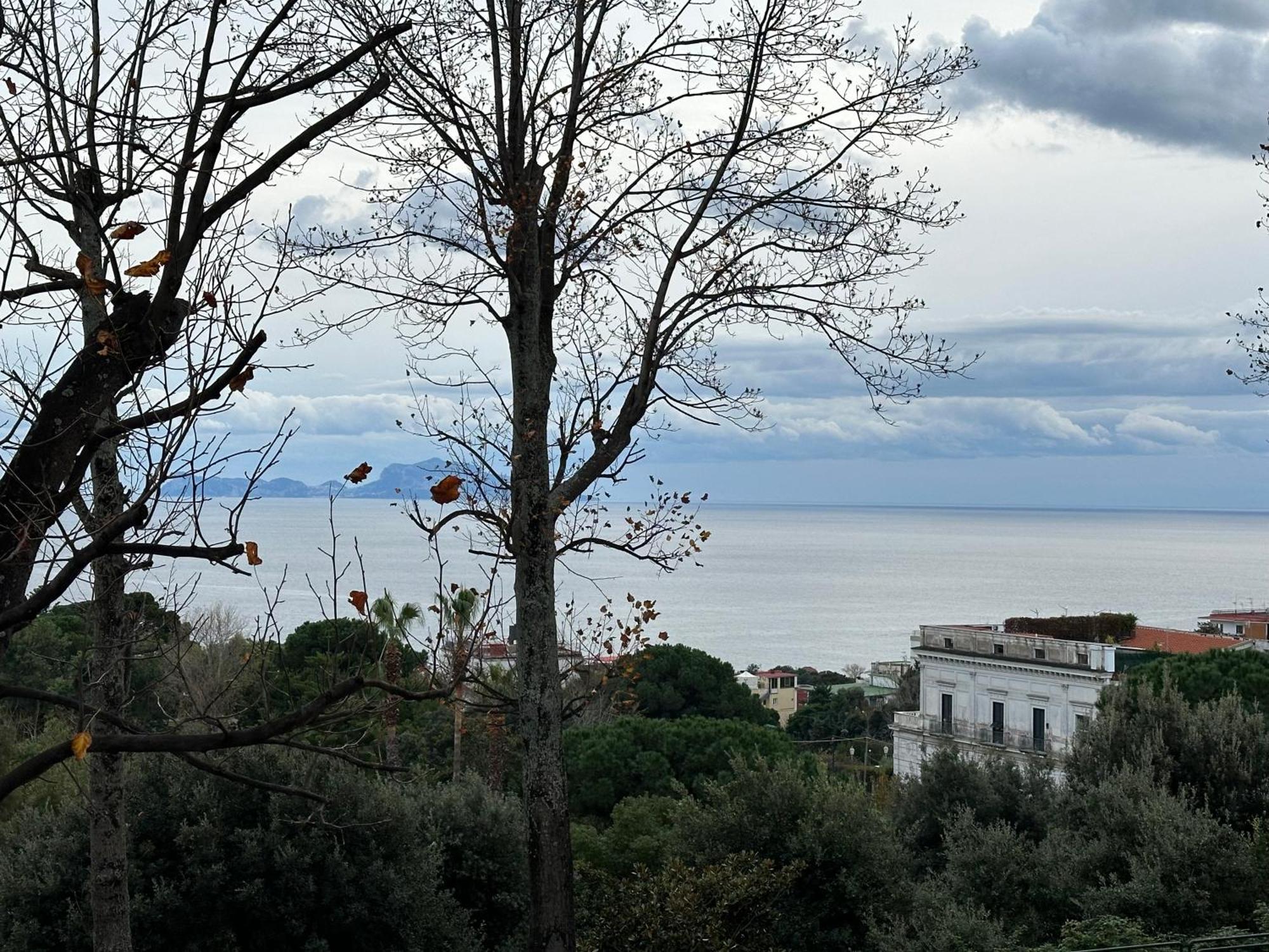 Pf Luxury Apartment Petrarca Posillipo Capri View - My Place Наполи Екстериор снимка